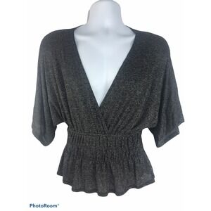 NWT Dear‎ Apple Womens Medium Grey Sparkly Short Sleeve V-neck Top